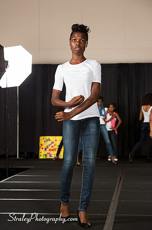 Proteges of Fashion 2013 08 03  - 0727