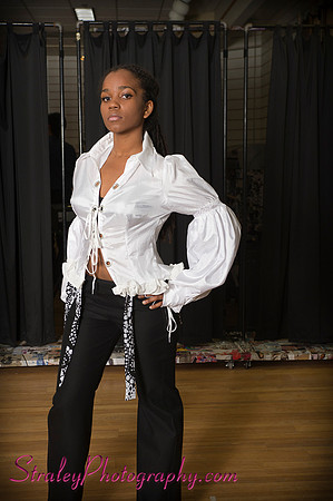 Kara Bazma Fashion Walk 2011 06 -54
