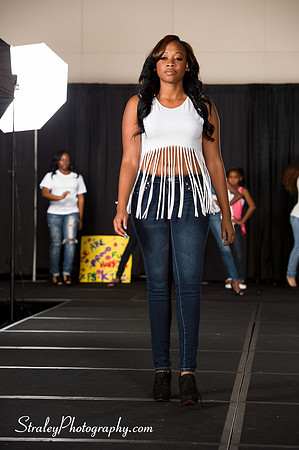 Proteges of Fashion 2013 08 03  - 0740