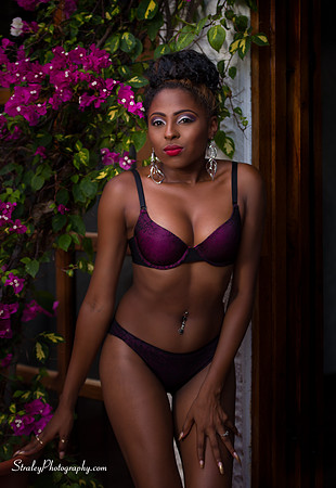 Ria Mitchell 2015 09 25 - 0717-Edit