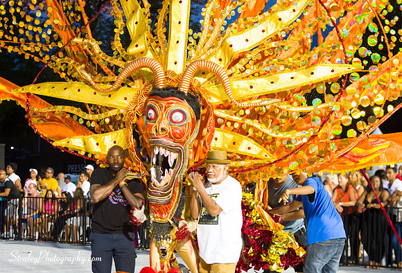 Toronto Carnival  2016 07 29 - 0427