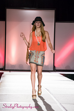 Angelwood Fashion Show Performers - 2012 08 17 - 0206