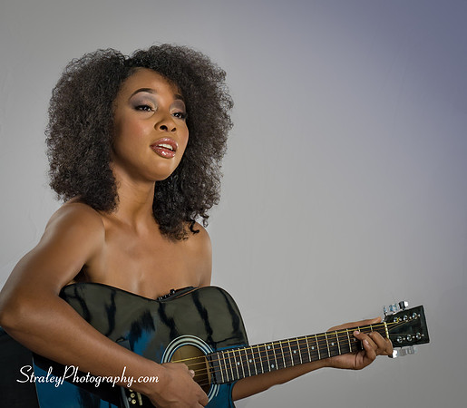 Christel LaGuerre - guitar - 2016 11 17 - 0074-Edit
