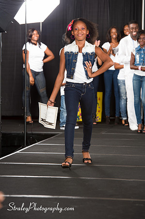 Proteges of Fashion 2013 08 03  - 0542