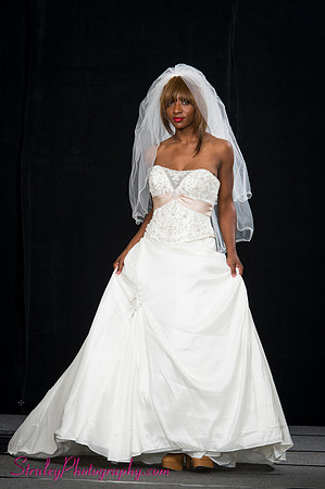 Arlenes Gowns Runway 2013 03 10 - 0499