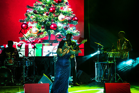 Carols by Candlelight 2019 12 01 - 1012