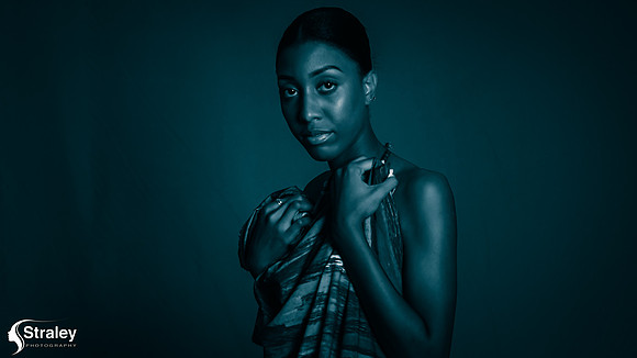 Shecanna Searles 2019 12 20 - 0382-Edit fade