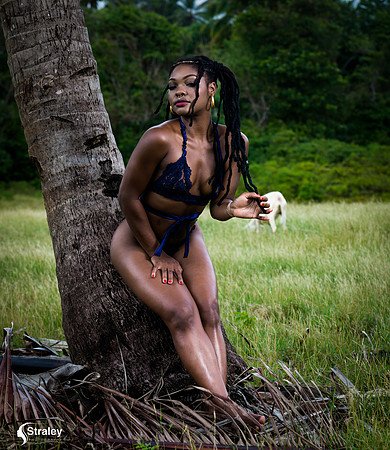 April Ruffin -  2021  12 12 - 0239-Edit