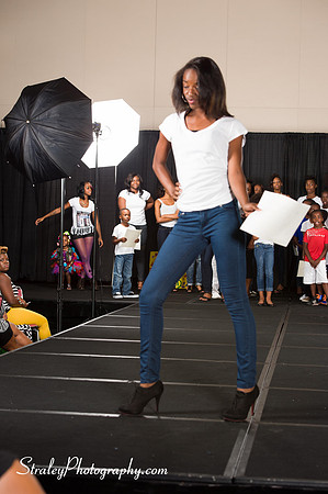 Proteges of Fashion 2013 08 03  - 0584