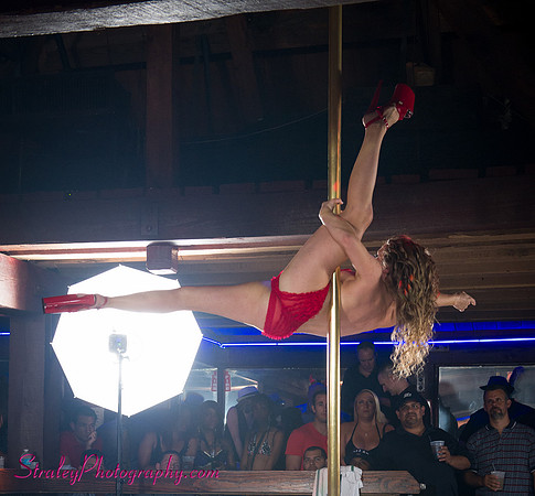 Gold Club Pole Dancing 07 21 2012 - 0871