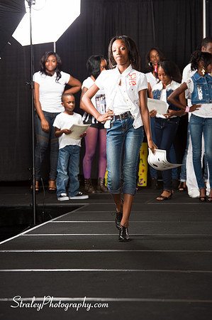Proteges of Fashion 2013 08 03  - 0548