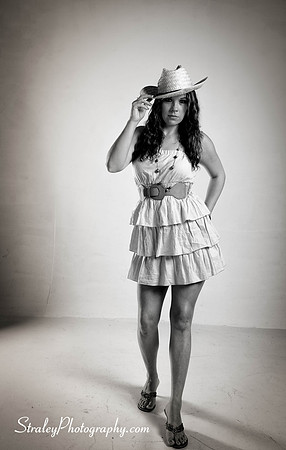 Venessa W 2013 06 05  - 0027-Edit BnW