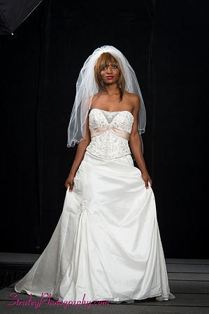 Arlenes Gowns Runway 2013 03 10 - 0500