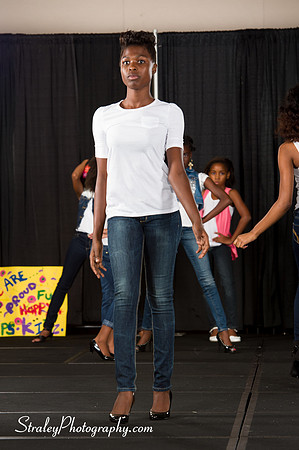 Proteges of Fashion 2013 08 03  - 0725
