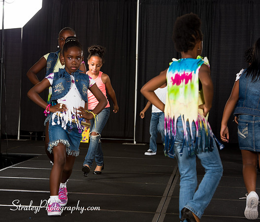 Proteges of Fashion 2013 08 03  - 0845