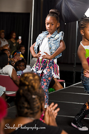 Proteges of Fashion 2013 08 03  - 0628