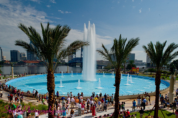 Friendship Fountain Opening Day 2011 06 18 -65