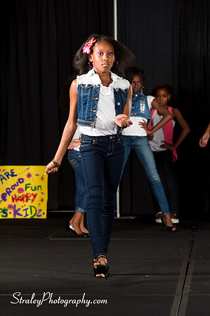 Proteges of Fashion 2013 08 03  - 0755