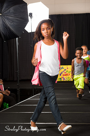 Proteges of Fashion 2013 08 03  - 0838