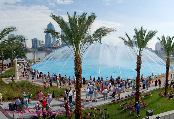 Friendship Fountain Opening Day 2011 06 18 -33