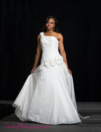 Arlenes Gowns Runway 2013 03 10 - 0485-Edit