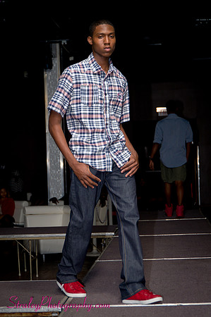 2011 11 12 _ Pure Night Club-293