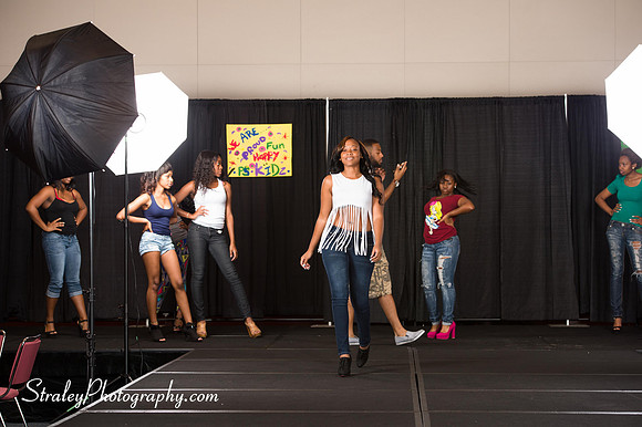 Proteges of Fashion 2013 08 03  - 0007