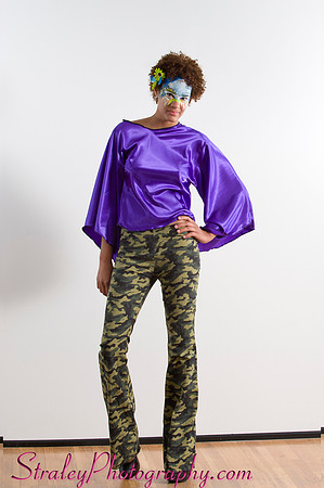 Kara Bazma Fashion Walk 2011 07 06 -31-Edit