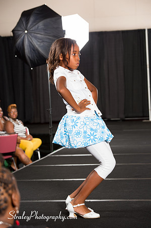 Proteges of Fashion 2013 08 03  - 0111