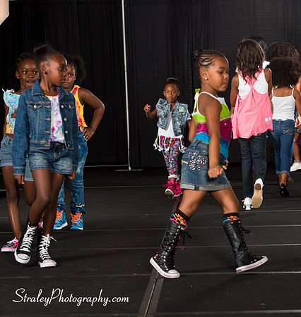 Proteges of Fashion 2013 08 03  - 0840