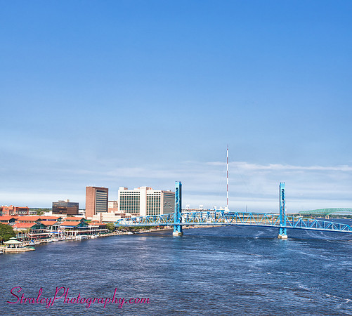 Main St and Hart Bridge from Acosta Bridge 02