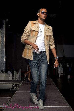 2011 11 12 _ Pure Night Club-548