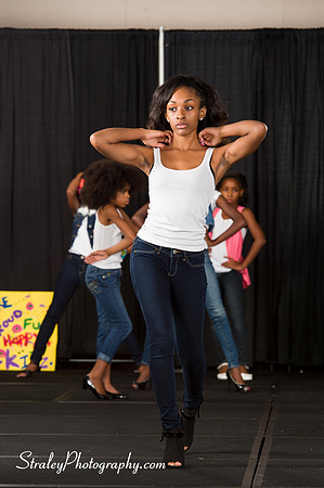 Proteges of Fashion 2013 08 03  - 0720