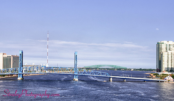 Main St and Hart Bridge from Acosta Bridge 01