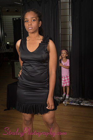 Kara Bazma Fashion Walk 2011 06 -15