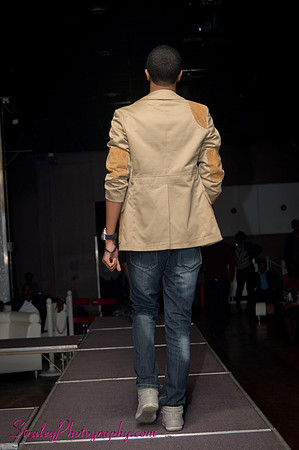 2011 11 12 _ Pure Night Club-555